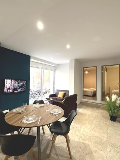 Appartement Centre Ville - Parking Prive - Wifi Nîmes Zewnętrze zdjęcie