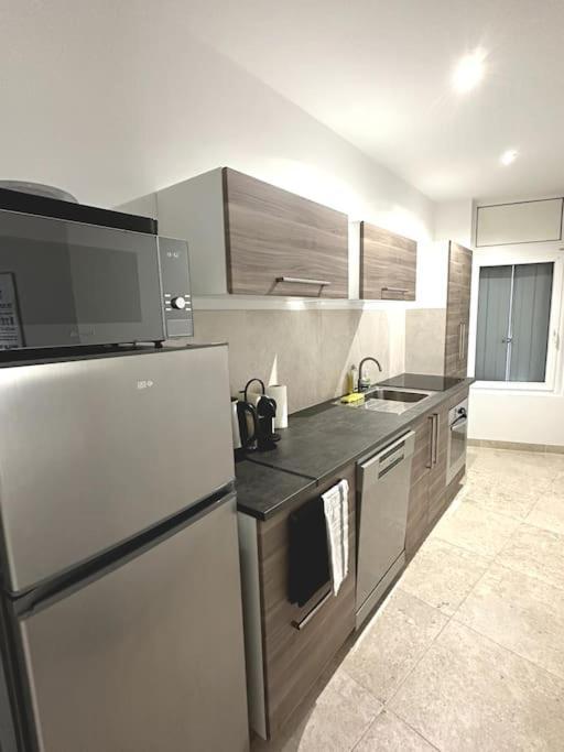 Appartement Centre Ville - Parking Prive - Wifi Nîmes Zewnętrze zdjęcie
